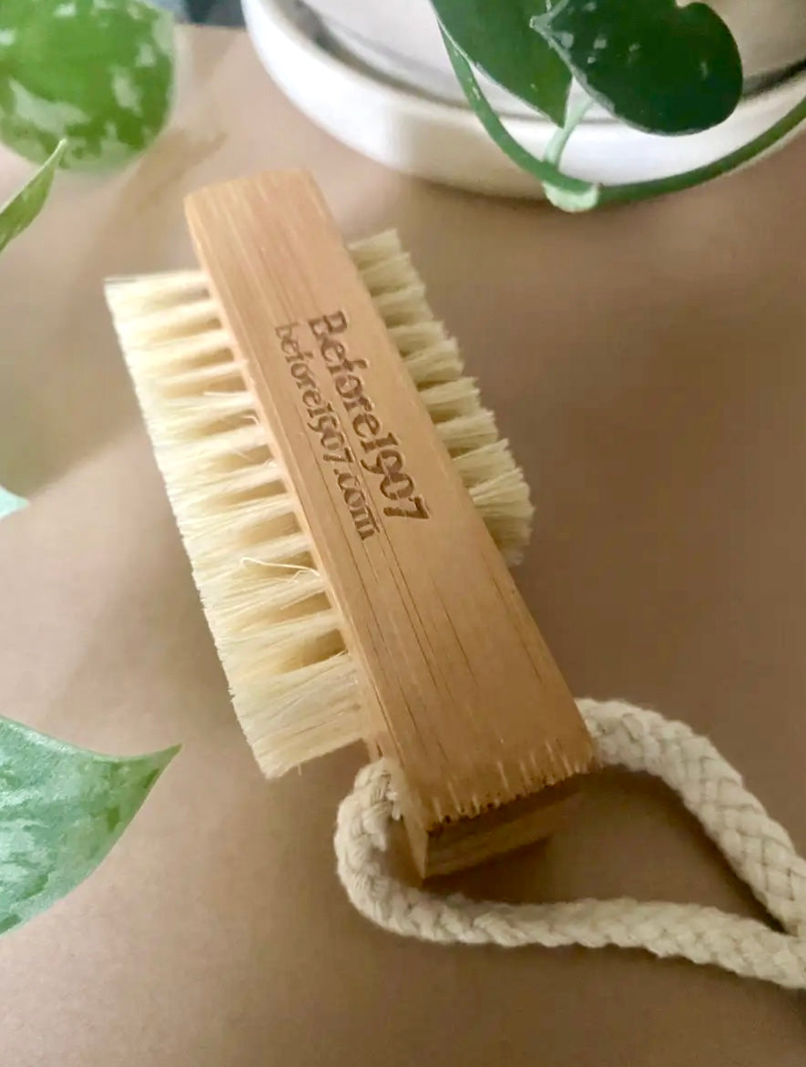 Natural Wood Nail Brush